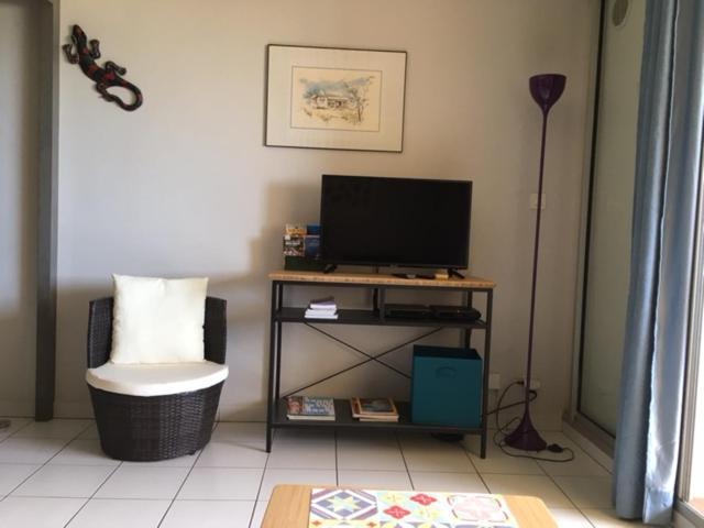 Charmant Studio Saint-Gilles-les Bains Kültér fotó
